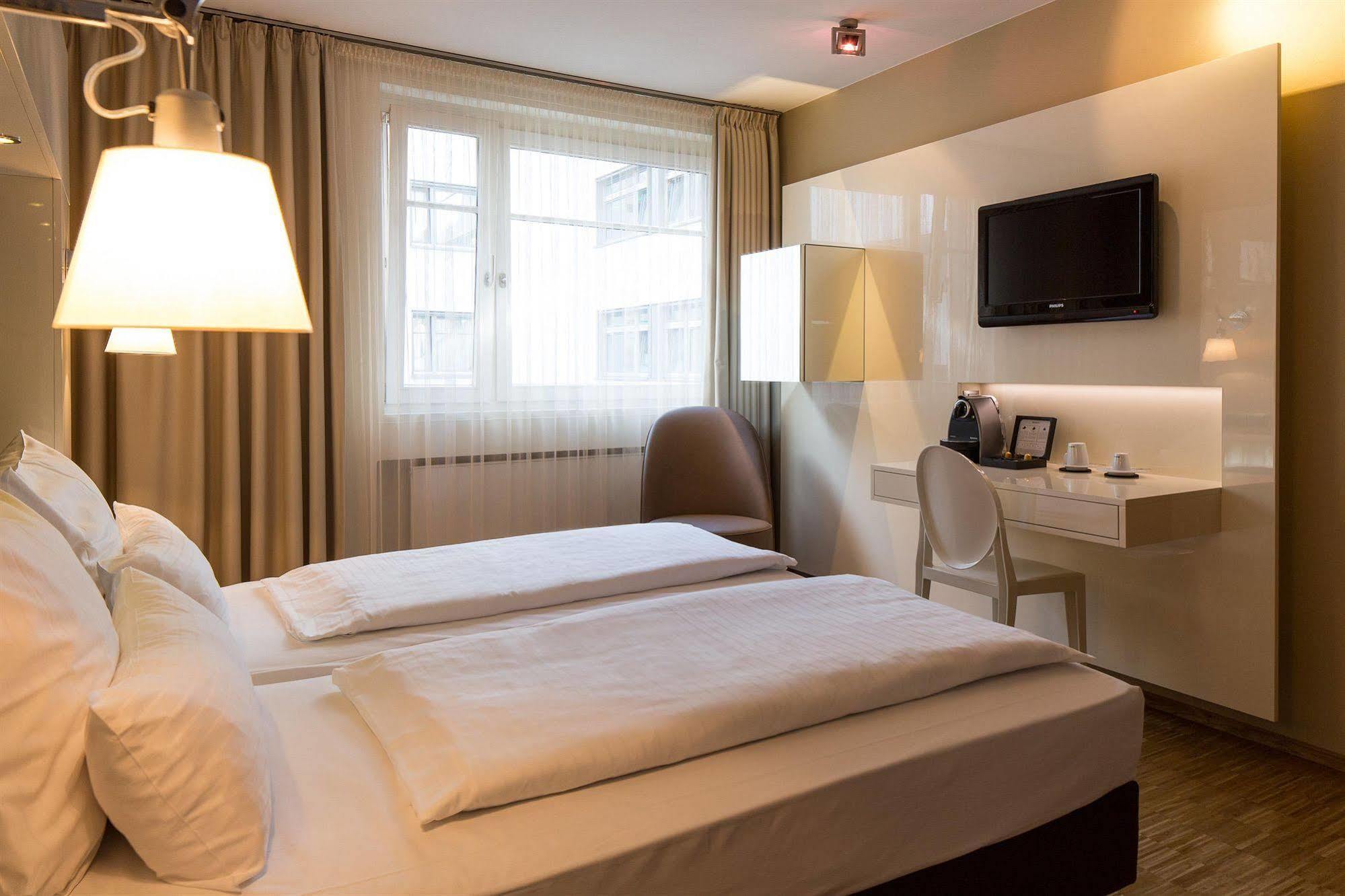 Santo Hotel Colonia